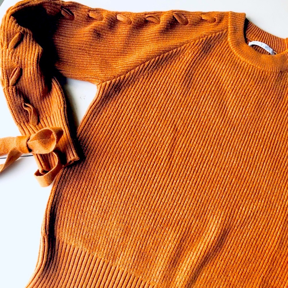 ๐Gorgeous Pumpkin Spice Thick Lace up Tie Sweater - Picture 2 of 3